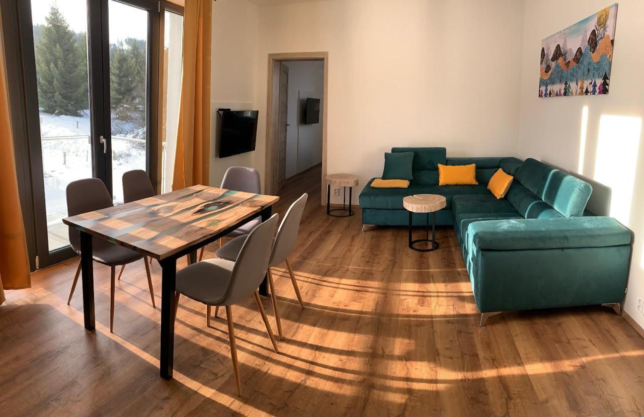 Na Plesivci Apartment *
